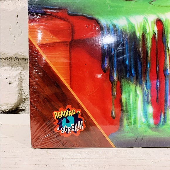 Rare vintage Goosebumps school folder featuring Monster Blood #3 - Picture 2 of 3